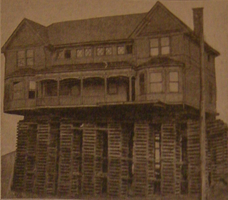 Illustration for article titled Unbelievable Photos of the Most Challenging Structural Relocations Ever